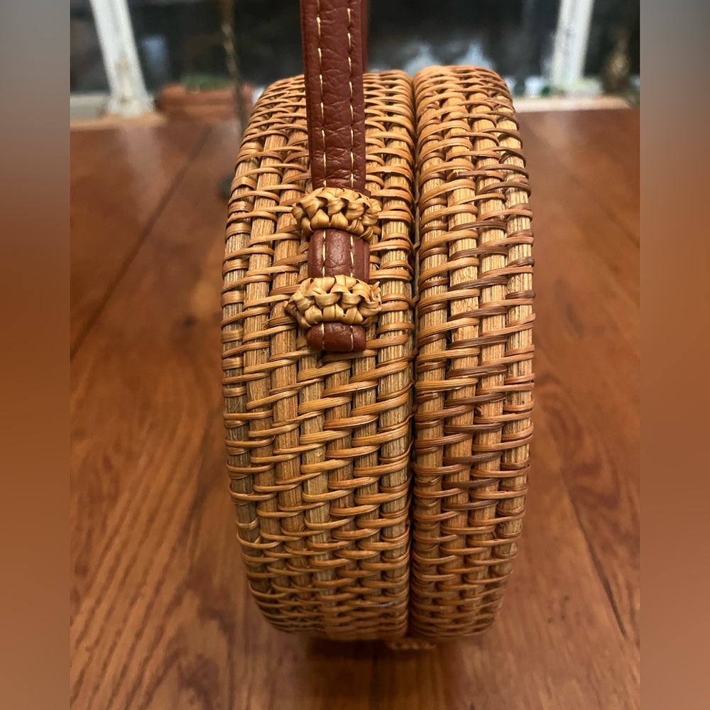 Handwoven Round Rattan Crossbody Bag 8x6 - Picture 2 of 7